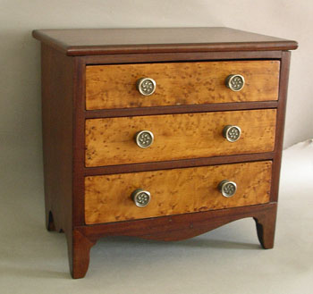 Miniature American Hepplewhite Mahogany and Birdseye Maple Chest