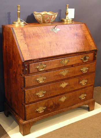 Bold Tiger Maple Desk, 36