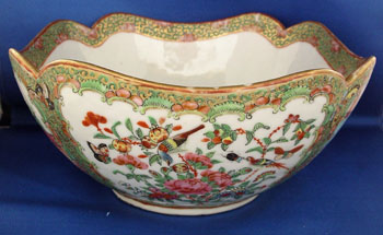 Rose Medallion Cut Corner Bowl