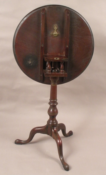 Philadelphia Dish Top Candlestand